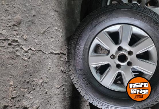 Accesorios para Autos - Liquido ruedas armadas originales Amarok - En Venta