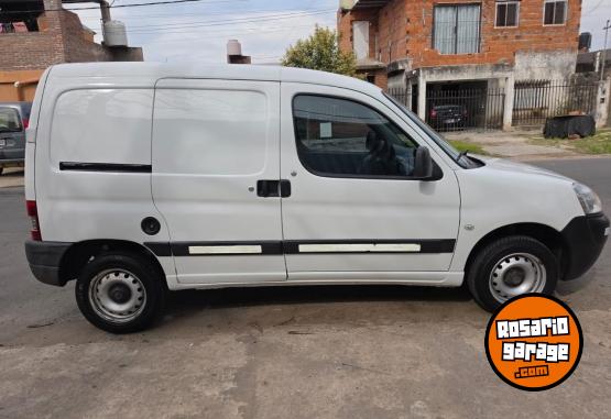 Camionetas - Citroen BERLINGO 2016 1.6HDI 2016 Diesel 126000Km - En Venta