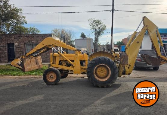 Camiones y Grúas - JOHN DEERE - En Venta