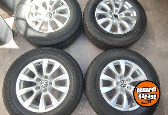 Accesorios para Autos - Llantas 17 Amarok Muy buenas. $1.600.000 las 4. No bajo precio. - En Venta