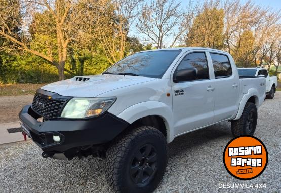 Camionetas - Toyota HILUX SR 2015 Diesel 270000Km - En Venta