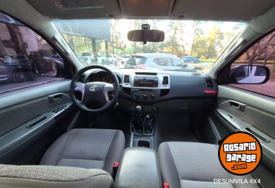 Camionetas - Toyota HILUX SR 2015 Diesel 270000Km - En Venta