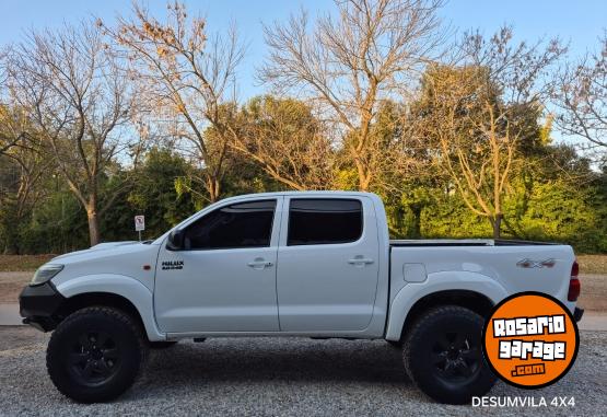Camionetas - Toyota HILUX SR 2015 Diesel 270000Km - En Venta
