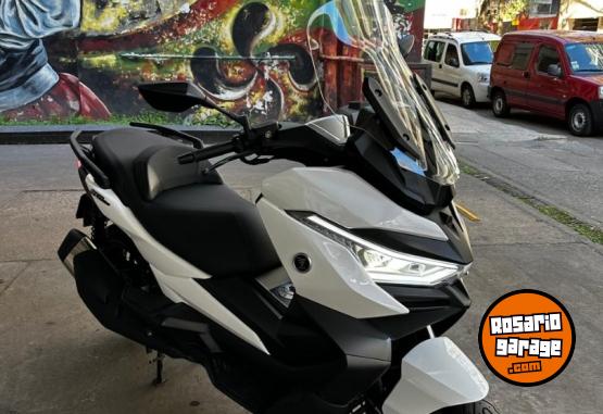 Motos - Voge Sr4 Max Pro 2025 Nafta 3500Km - En Venta