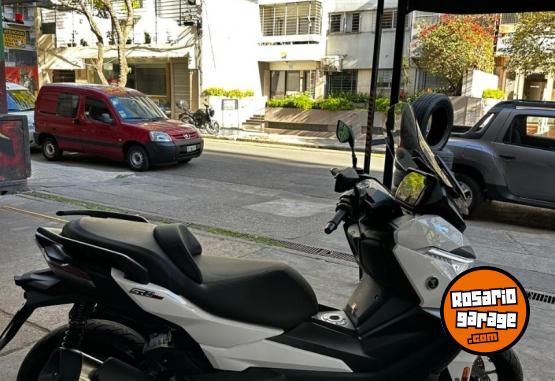 Motos - Voge Sr4 Max Pro 2025 Nafta 3500Km - En Venta