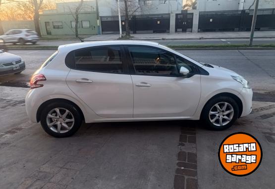 Autos - Peugeot 208 ALLURE 2015 GNC 120000Km - En Venta