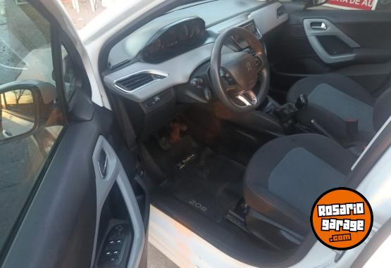 Autos - Peugeot 208 ALLURE 2015 GNC 120000Km - En Venta