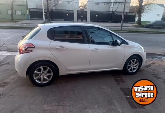 Autos - Peugeot 208 ALLURE 2015 GNC 120000Km - En Venta