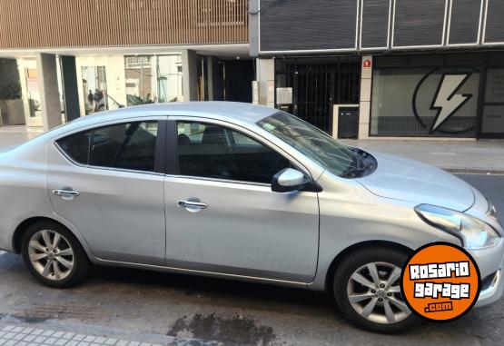 Autos - Nissan Versa 2017 Nafta 105000Km - En Venta