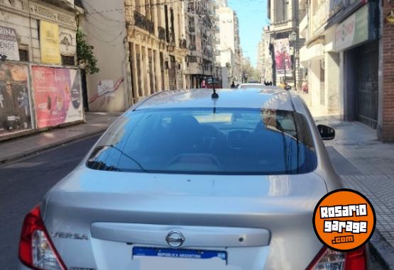 Autos - Nissan Versa 2017 Nafta 105000Km - En Venta