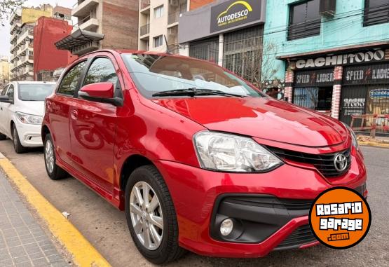 Autos - Toyota Etios XLS Pack 2017 Nafta 98700Km - En Venta