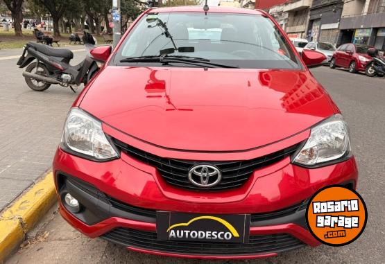 Autos - Toyota Etios XLS Pack 2017 Nafta 98700Km - En Venta