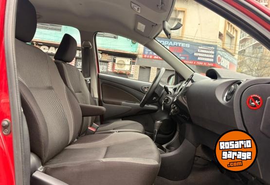 Autos - Toyota Etios XLS Pack 2017 Nafta 98700Km - En Venta