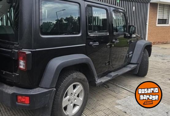 Camionetas - Jeep Wrangler unlimited 1ra ma 2011 Nafta 66000Km - En Venta