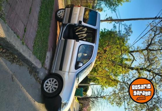 Utilitarios - Peugeot Partner Patagónica 155 2019 Nafta 170000Km - En Venta