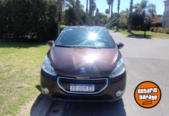 Autos - Peugeot 208 2016 Nafta 81000Km - En Venta