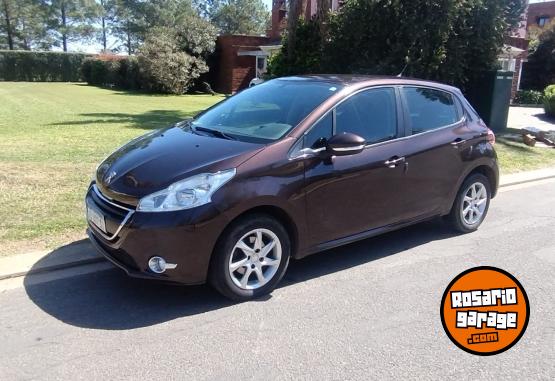 Autos - Peugeot 208 2016 Nafta 81000Km - En Venta