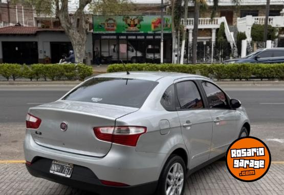 Autos - Fiat Grand Siena Essence 1.6 2014 Nafta 167000Km - En Venta