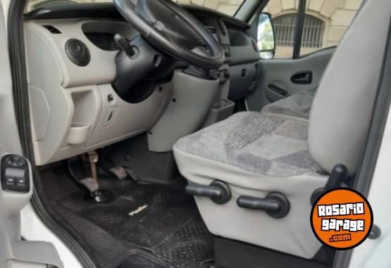 Camionetas - Renault Furgon corta full 2011 Diesel 280000Km - En Venta