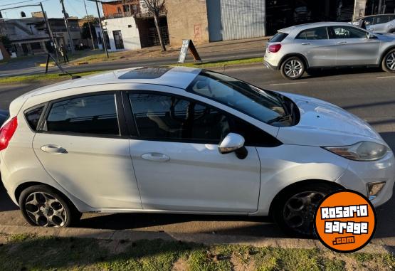 Autos - Ford Fiesta kinetic 2013 Nafta 170000Km - En Venta