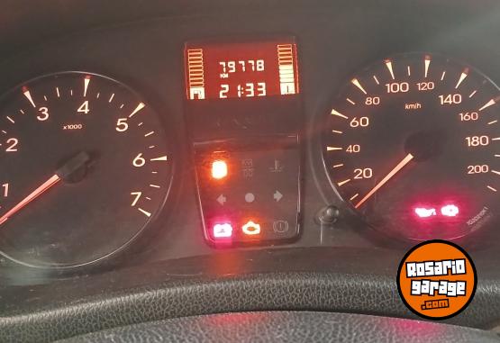Utilitarios - Renault Kangoo FURGÓN 2016 GNC 79000Km - En Venta