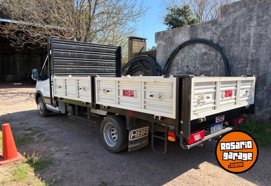 Camiones y Grúas - Ford Transit 470e - En Venta