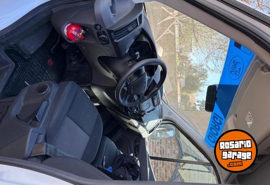 Camiones y Grúas - Ford Transit 470e - En Venta