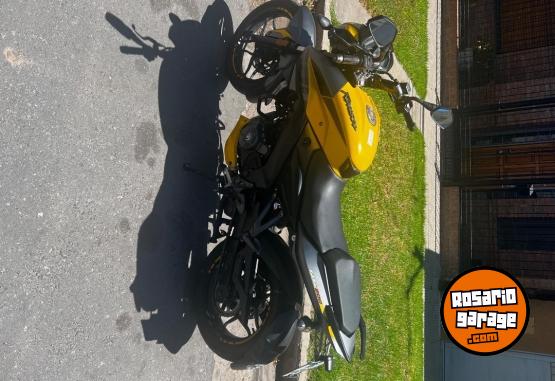 Motos - Bajaj Rouser 200 2017 Nafta 35000Km - En Venta
