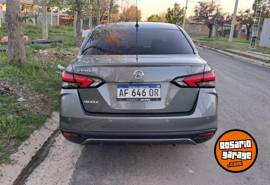 Autos - Nissan Versa 2022 Nafta 67000Km - En Venta