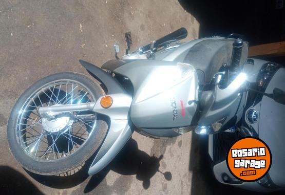 Motos - Mondial Max 2025 Nafta 750Km - En Venta