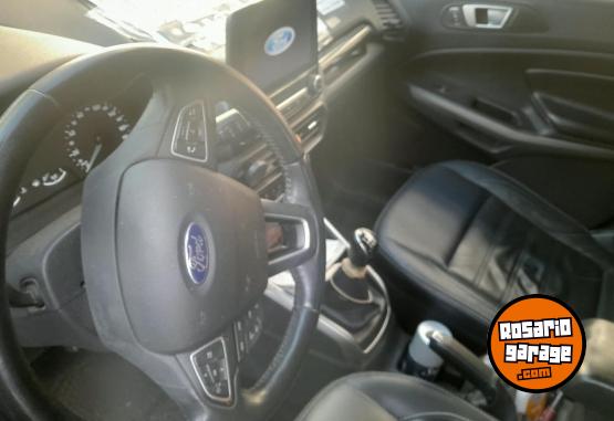 Autos - Ford ECOSPORT TITANIUM 2022 Nafta 75000Km - En Venta