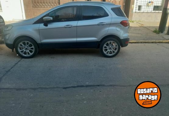 Autos - Ford ECOSPORT TITANIUM 2022 Nafta 75000Km - En Venta