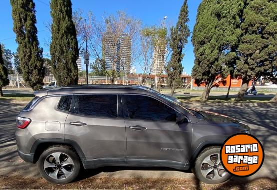 Camionetas - Jeep Compass longitude 2019 Nafta 94000Km - En Venta