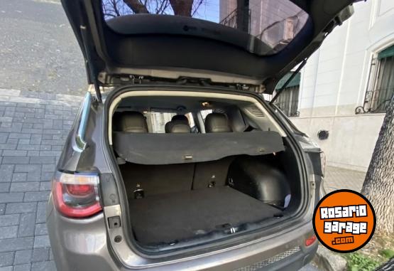 Camionetas - Jeep Compass longitude 2019 Nafta 94000Km - En Venta