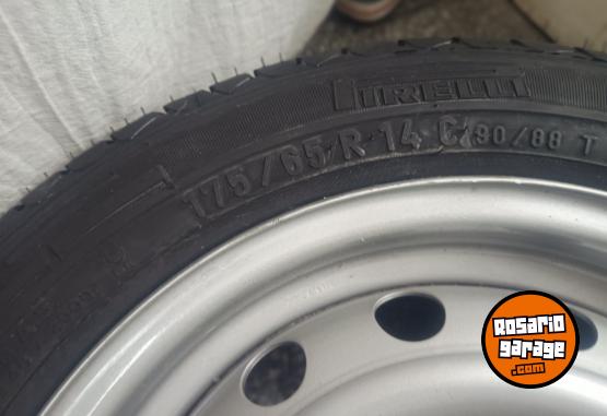 Accesorios para Autos - Cubierta más llanta on - En Venta