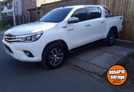 Camionetas - Toyota HILUX SRX AUTOMATICA 4X4 2018 Diesel 29000Km - En Venta