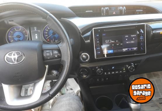 Camionetas - Toyota HILUX SRX AUTOMATICA 4X4 2018 Diesel 29000Km - En Venta