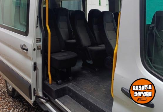 Camionetas - Ford Transit 17+2 2022 Diesel 90000Km - En Venta