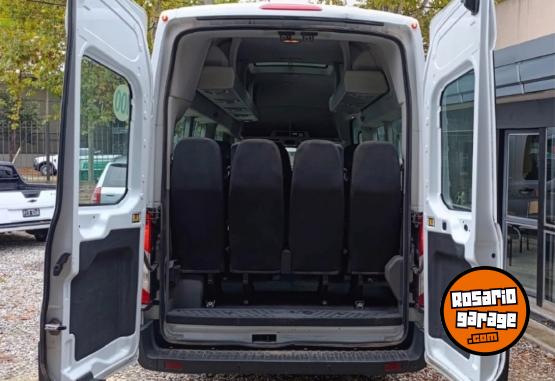 Camionetas - Ford Transit 17+2 2022 Diesel 90000Km - En Venta