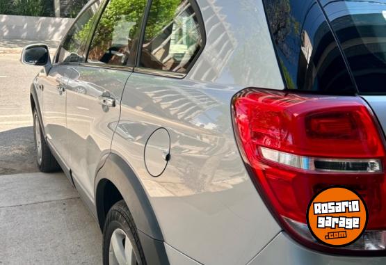 Camionetas - Chevrolet Captiva 2.4 LT 7A 4x4 2016 Nafta 130000Km - En Venta