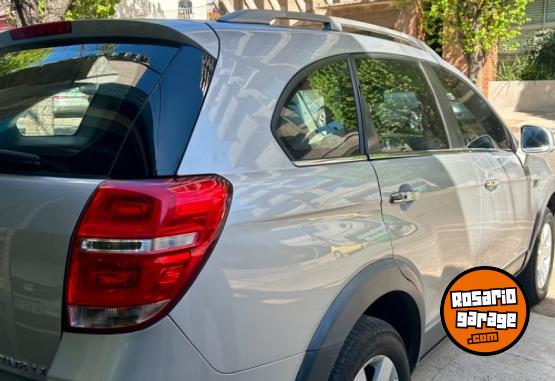 Camionetas - Chevrolet Captiva 2.4 LT 7A 4x4 2016 Nafta 130000Km - En Venta