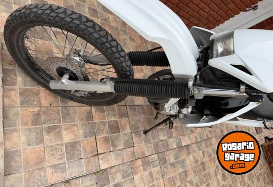 Motos - Honda Tornado 2014 Nafta 30000Km - En Venta