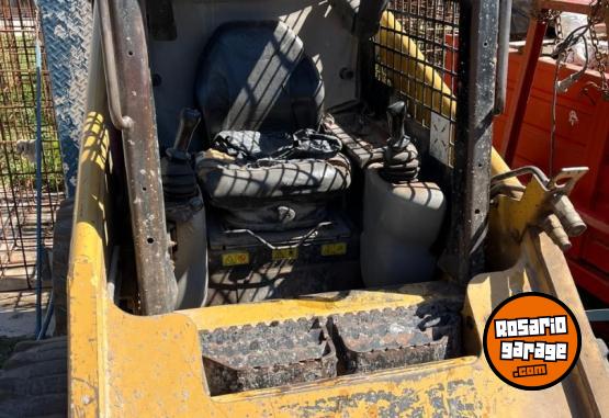 Camiones y Grúas - Vendo Minicargadora - En Venta