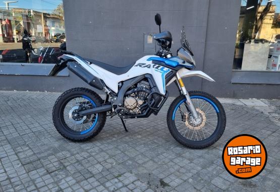Motos - Voge 300 RALLY 2025 Nafta 5570Km - En Venta