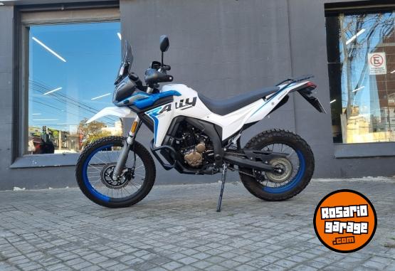Motos - Voge 300 RALLY 2025 Nafta 5570Km - En Venta