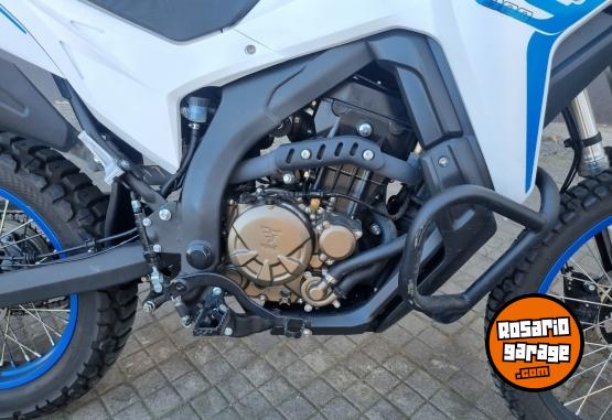 Motos - Voge 300 RALLY 2025 Nafta 5570Km - En Venta