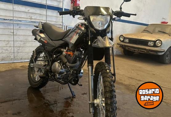 Motos - Motomel Skua 1500 2025 Nafta 5600Km - En Venta
