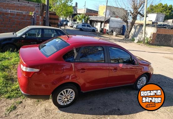 Autos - Fiat Grand siena 1.4 2015 GNC 100000Km - En Venta