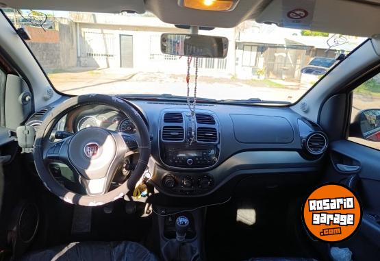 Autos - Fiat Grand siena 1.4 2015 GNC 100000Km - En Venta