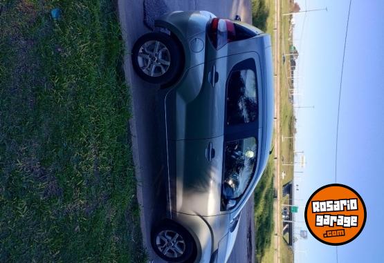 Autos - Fiat Mobi 2017 Nafta 83000Km - En Venta
